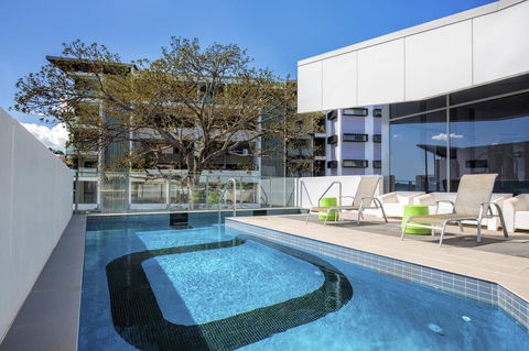 Code Apartments - Mackay Tourism 11