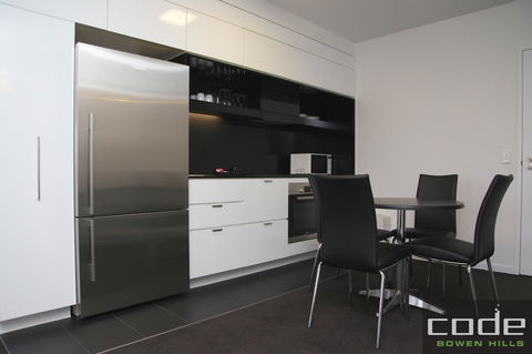 Code Apartments - Mackay Tourism 22