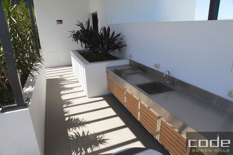Code Apartments - Mackay Tourism 28