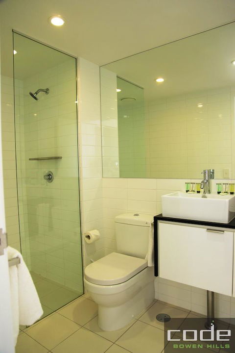Code Apartments - Mackay Tourism 33