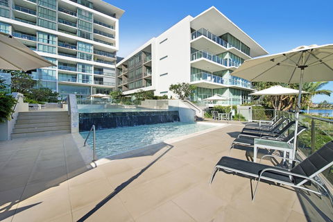 ULTIQA Freshwater Point Resort - Mackay Tourism 0