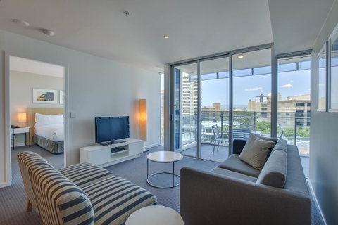 Hilton Surfers Paradise Residences - Mackay Tourism 5