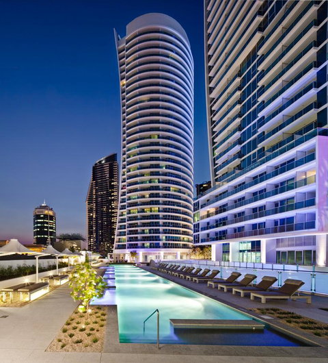 Hilton Surfers Paradise Residences - Mackay Tourism 0