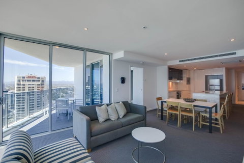 Hilton Surfers Paradise Residences - Mackay Tourism 6