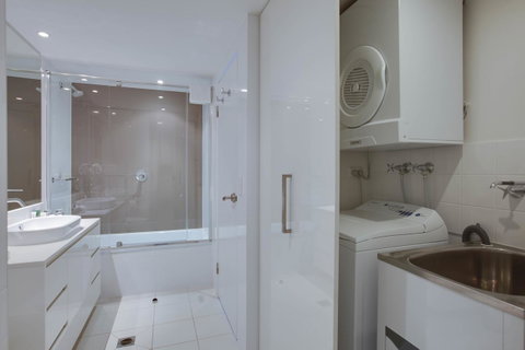 Hilton Surfers Paradise Residences - Mackay Tourism 33