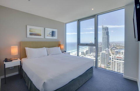 Hilton Surfers Paradise Residences - Mackay Tourism 8