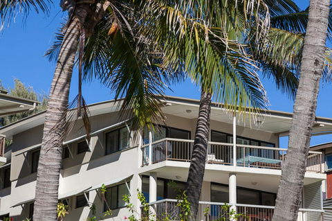 Cylinder Beach Mooloomba Unit 3 - Mackay Tourism 14
