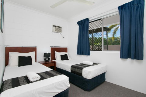 Cairns City Palms - Mackay Tourism 25