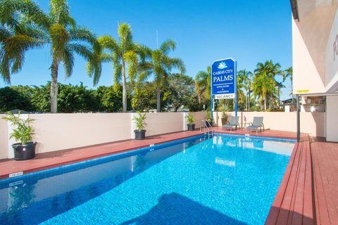 Cairns City Palms - Mackay Tourism 2