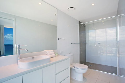 Number 1 H Residences - WiFi, Parking & More By Gold Coast Holidays - Mackay Tourism 6