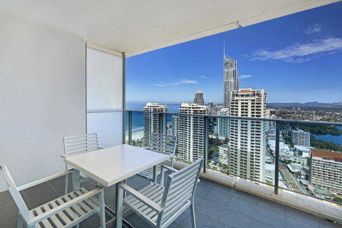 Number 1 H Residences - WiFi, Parking & More By Gold Coast Holidays - Mackay Tourism 21