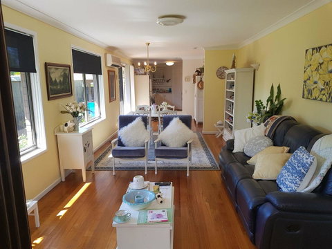 Manitzky Magic -B&B Home With Heart - Mackay Tourism 10