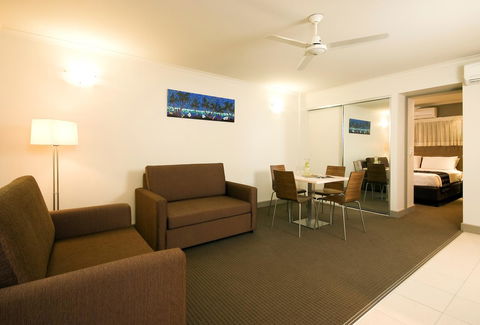 Cairns Colonial Club Resort - Mackay Tourism 28