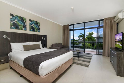 Sunshine Tower Hotel - Mackay Tourism 1