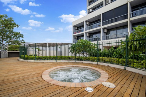 Sunshine Tower Hotel - Mackay Tourism 13