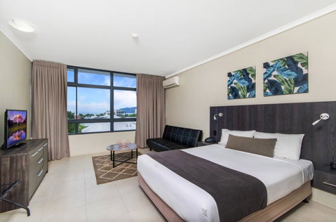 Sunshine Tower Hotel - Mackay Tourism 5