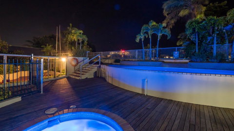 Sunshine Tower Hotel - Mackay Tourism 12