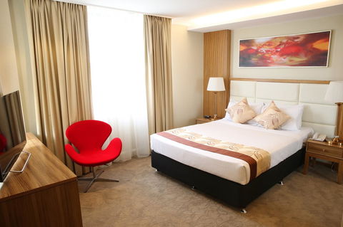 Hotel Diana - Mackay Tourism 25