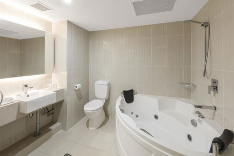Hotel Diana - Mackay Tourism 24