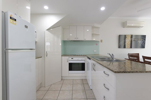 Tropical Nites Holiday Townhouses - Mackay Tourism 27