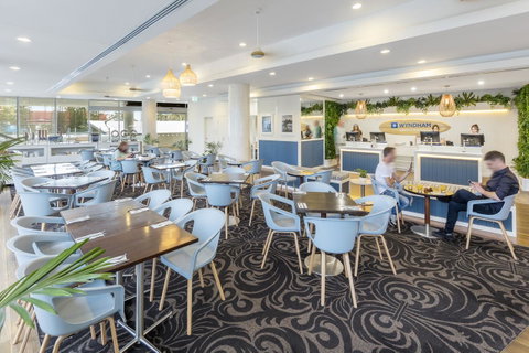 Wyndham Resort Surfers Paradise - Mackay Tourism 4
