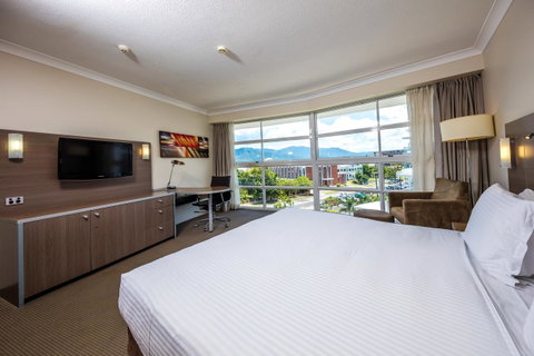DoubleTree By Hilton Cairns - Mackay Tourism 11