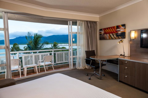 DoubleTree By Hilton Cairns - Mackay Tourism 19