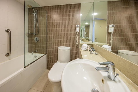 DoubleTree By Hilton Cairns - Mackay Tourism 36