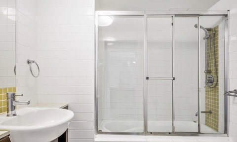 Wings Resort, Apartments And 2 Story Penthouses - We Accommodate - Mackay Tourism 5