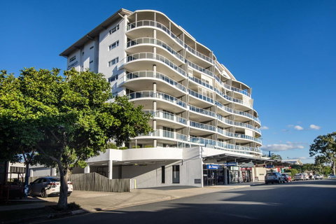 Pandanus Mooloolaba - Mackay Tourism 1
