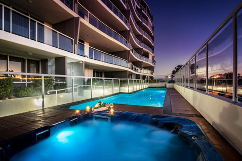 Pandanus Mooloolaba - Mackay Tourism 0