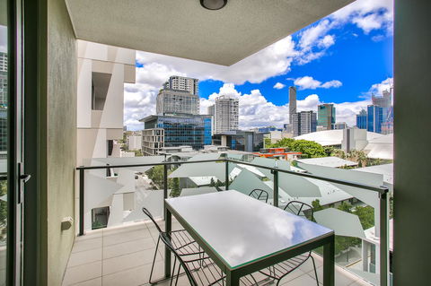 Vine Apartments South Brisbane - Mackay Tourism 3