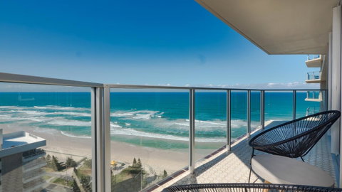 Hi Surf Beachfront Resort Apartments - Mackay Tourism 0