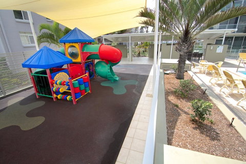 Hi Surf Beachfront Resort Apartments - Mackay Tourism 18