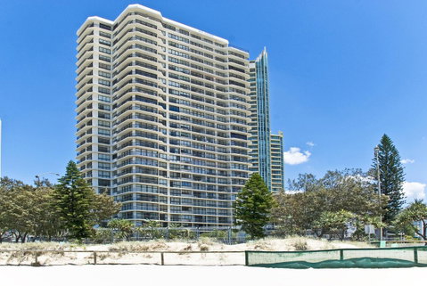 Hi Surf Beachfront Resort Apartments - Mackay Tourism 5