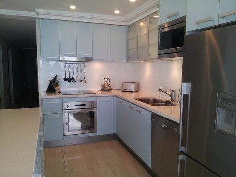 Hi Surf Beachfront Resort Apartments - Mackay Tourism 4