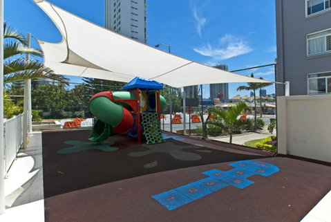 Hi Surf Beachfront Resort Apartments - Mackay Tourism 28