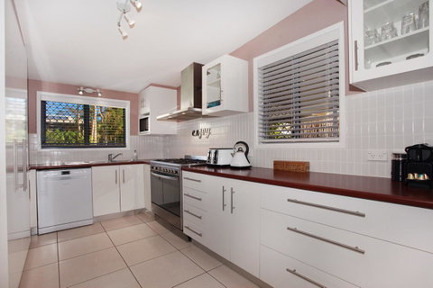 6 Botany Court Marcoola Beach - Pet Friendly 500 Bond - Mackay Tourism 10