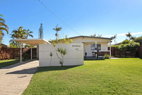 6 Botany Court Marcoola Beach - Pet Friendly 500 Bond - Mackay Tourism 0