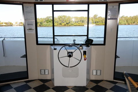 Coomera Houseboats - Mackay Tourism 18