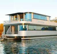 Coomera Houseboats - Mackay Tourism