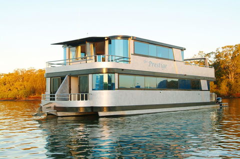 Coomera Houseboats - Mackay Tourism 0