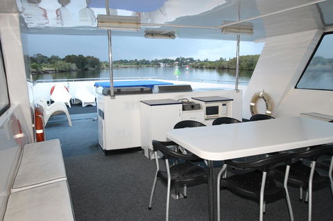 Coomera Houseboats - Mackay Tourism 26