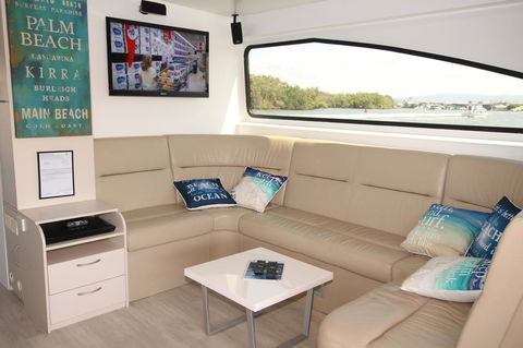 Coomera Houseboats - Mackay Tourism 11