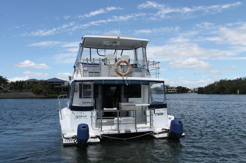 Coomera Houseboats - Mackay Tourism 4