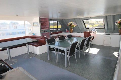 Coomera Houseboats - Mackay Tourism 20