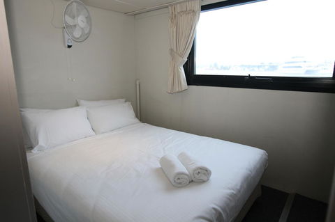 Coomera Houseboats - Mackay Tourism 22