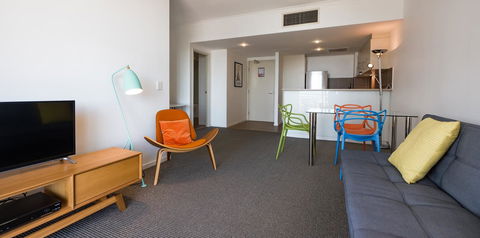 Swell Resort Burleigh Heads - Mackay Tourism 11