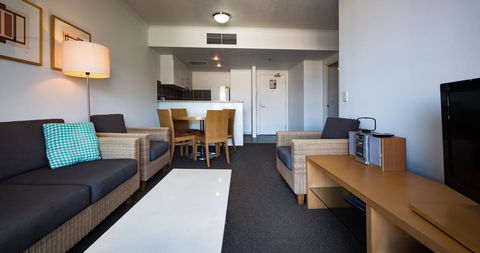 Swell Resort Burleigh Heads - Mackay Tourism 43