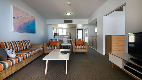 Swell Resort Burleigh Heads - Mackay Tourism 26